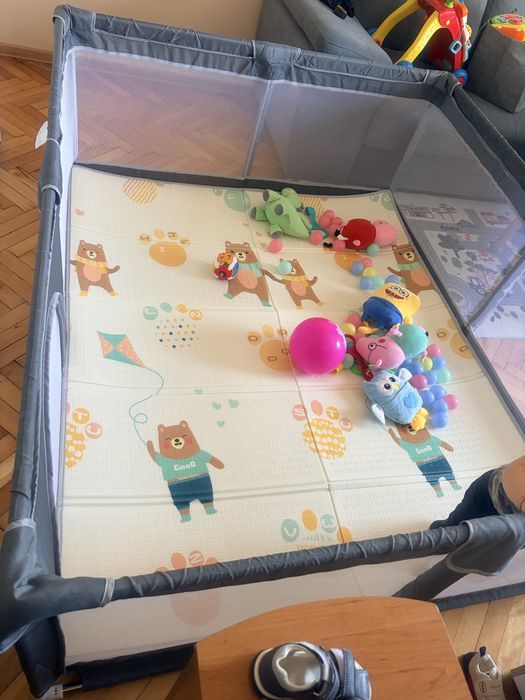 Продавам много запазема кошара за игра