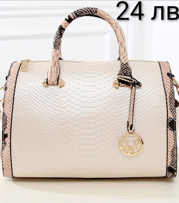 Дамска чанта с аксесоари 12 модела