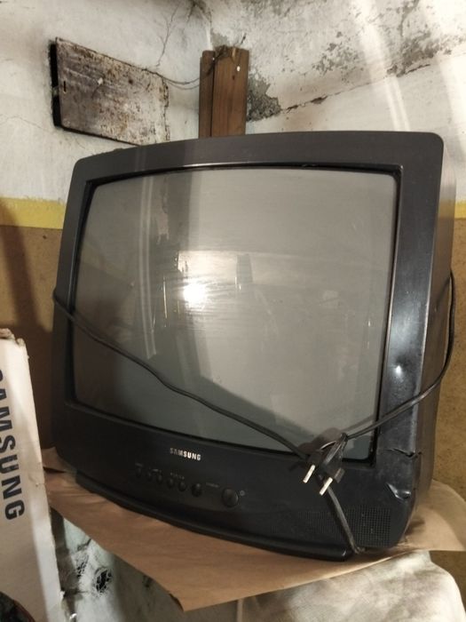 Продам телевизор самсунг