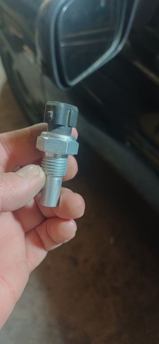 Датчик температуры незнаю от какого авто