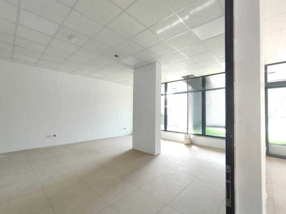Дава се под наем Магазин в София, Зона Б-18 - 289 кв.м за 5196 € - Снимка #1