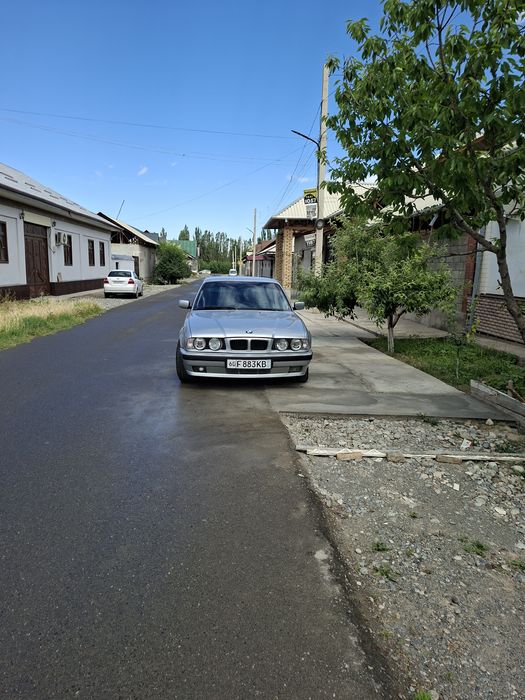 BMW E34 525i Sotiladi