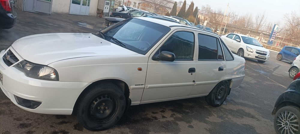 Продается нексия 2008год