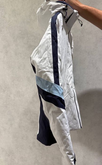 Горнолыжный костюм (куртка + брюки)