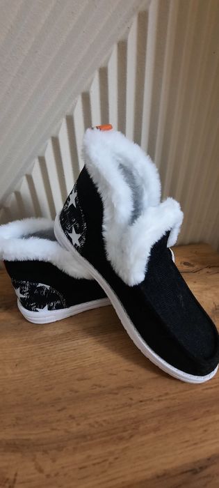 Обувь женская мокасины.