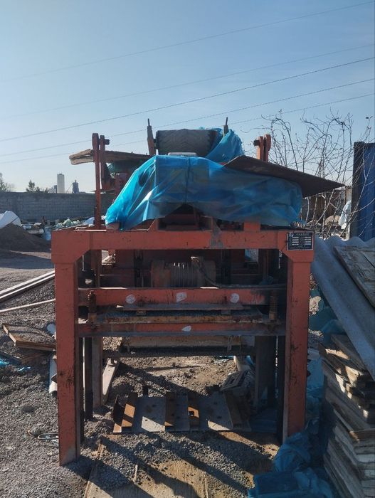 Аппарат для производства шлакоблока