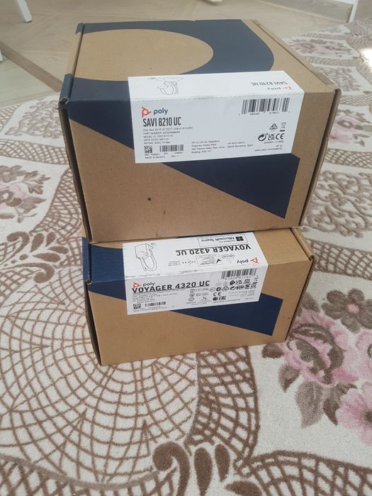 Poly VOYAGER безжични слушалки