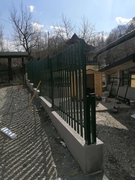 Garduri din sipca metalica, panou stil jaluzele, tabla, plasa si BCA