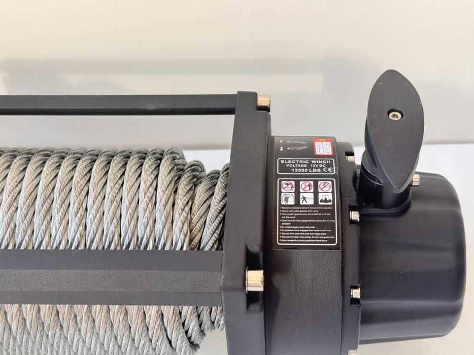Лебедка TITAN ULTRA 13500 Lbs , 12V, електрическа, за пътна помощ джип