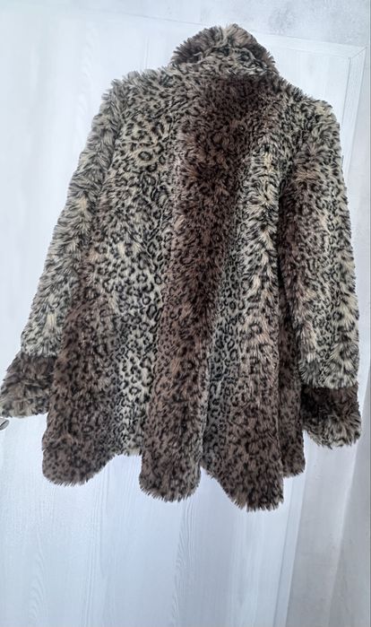 Дамско палто пелерина