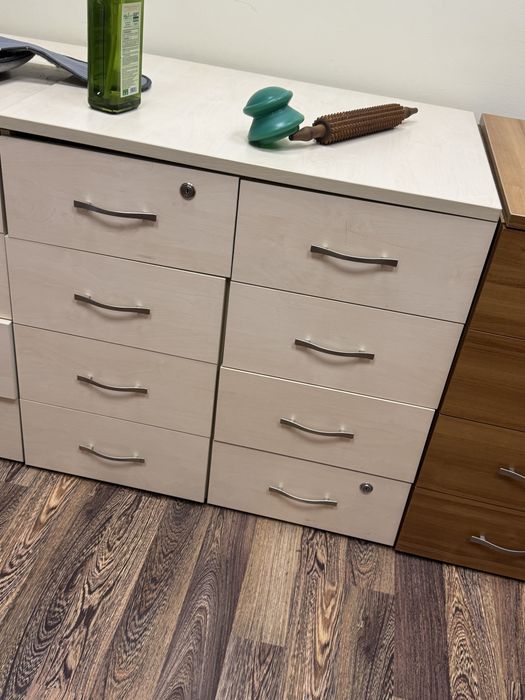 диван и тумбочки