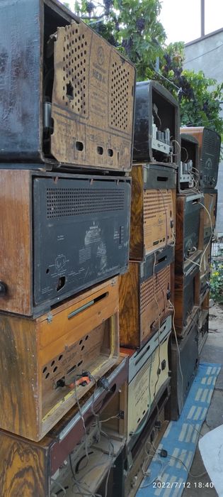 Старое радио в рабочем состоянии