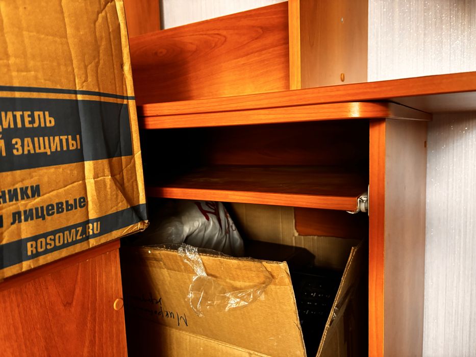 Продам офисную мебель.