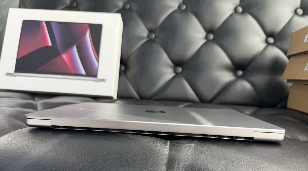 Apple MacBook Pro M2 Pro 2023 в хорошем состоянии почти новый!