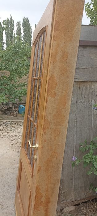 Продается дверь с коробкой