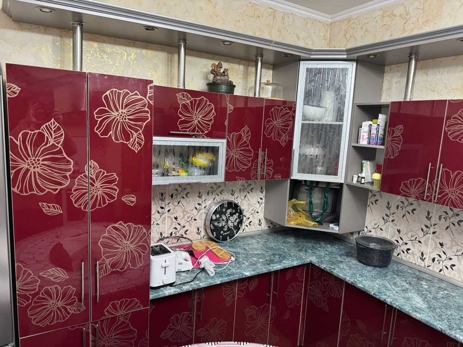 кухенный гарнитур