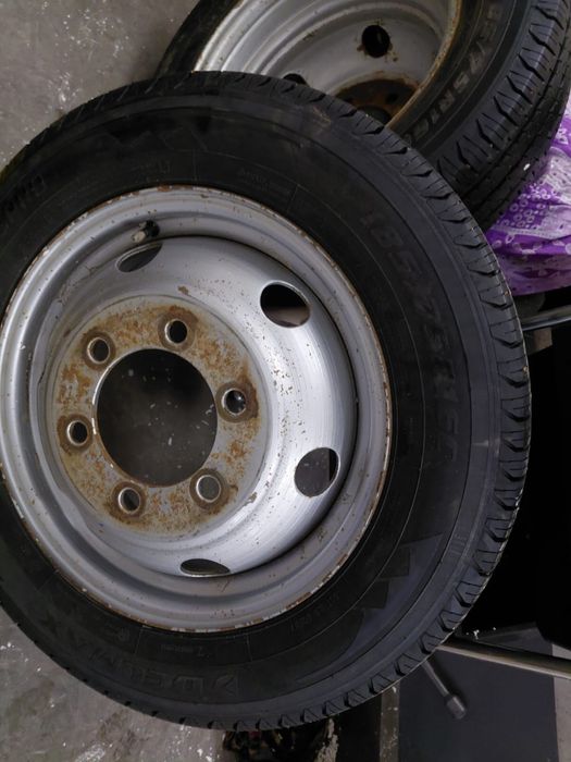 Продам шины с дисками 16/185/75 на Газель