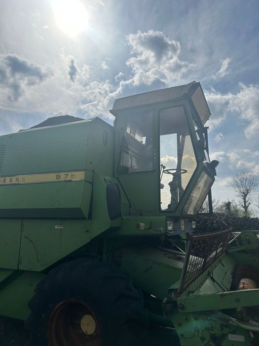 Combina John  Deer 975 cu motor defect sau odezmembrez.