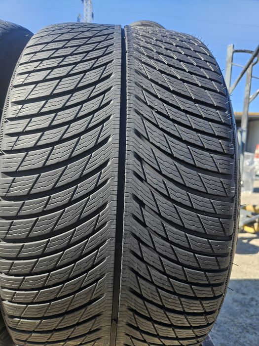 Vând anvelope iarna 305/30r21 305/30/21 MICHELIN
