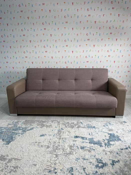 Стильный раскладной диван