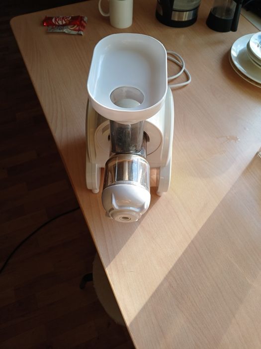 Соковыжималка Kitfort 1110-1