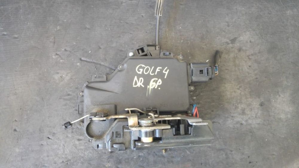 broasca iala usa dreapta spate vw golf 4