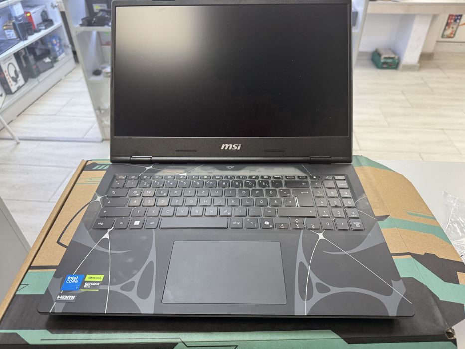 Laptop Cyborg 15,B2RWFKG