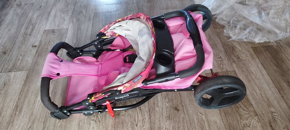 Продам коляску прогулочную