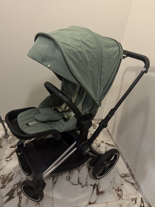 Cybex E- Priam 4 (Пълен комплект+аксесоари) (1900лв само шаси)