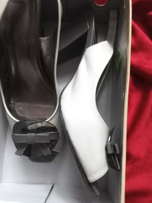 Официални обувки