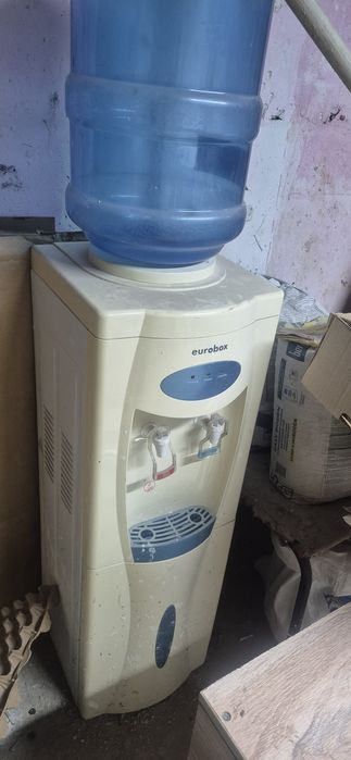 Диспенсер  или куллер