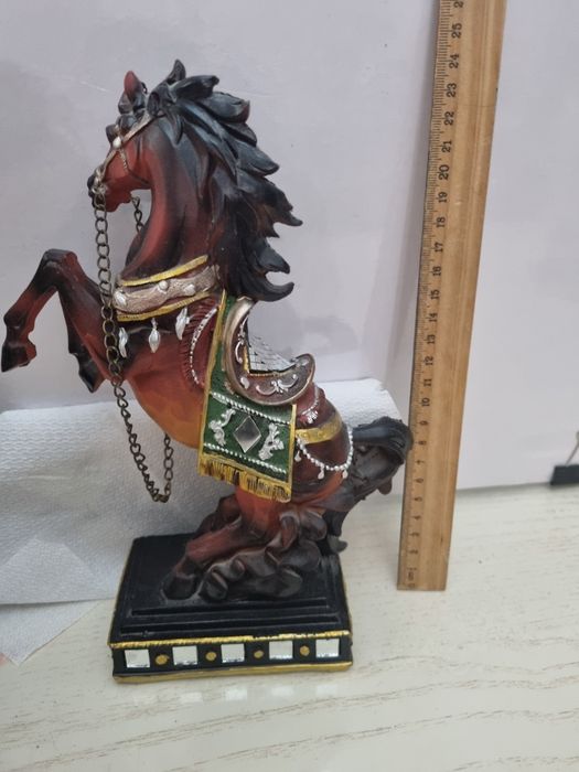 Статуэтка Вздыбленная Лошадь. С полки