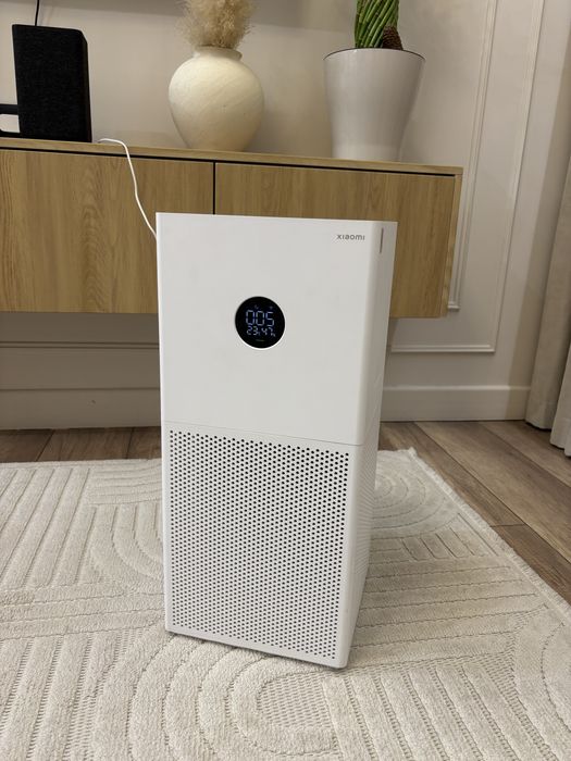 Продам очиститель воздуха Xiaomi 4 Lite
