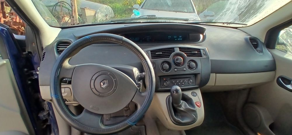Renault megane scenic 1.6i  2007