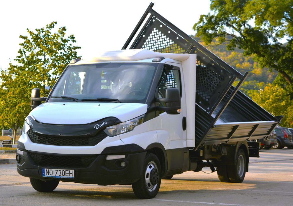 Iveco Daily din 2015 basculabil pe 3 parti