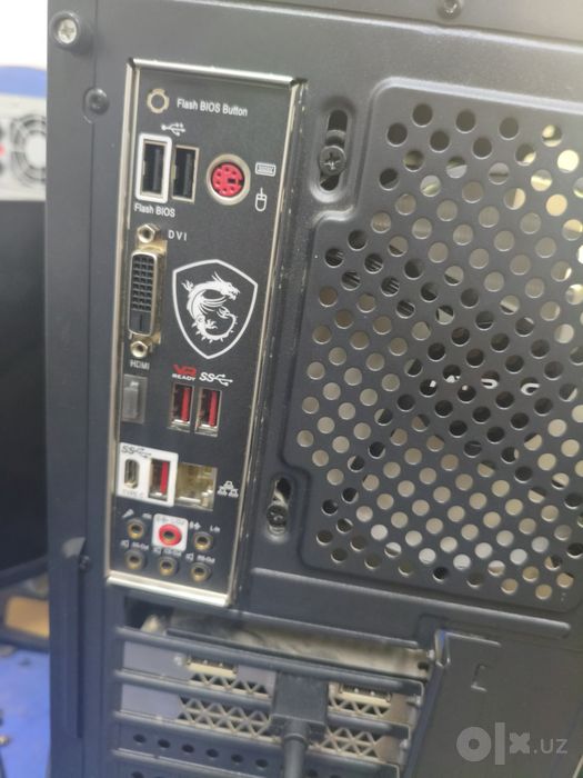 Ryzen 7 5800x 16xCpu, 32GB ozu, ssd + hdd, rx 580 8GB