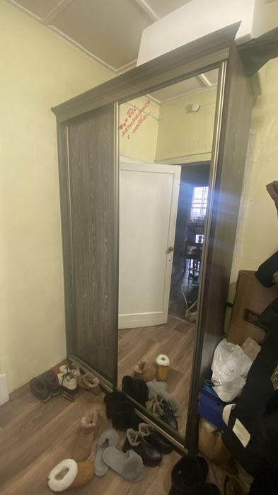 Продам два шкафа и прихожку