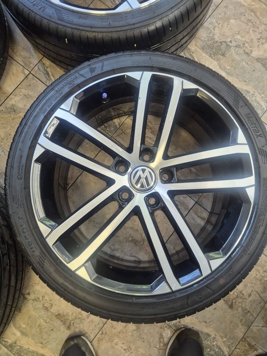 Оригинални джанти 18 цола  с гуми Vw Golf 7 5X112 57.1 7.5x 18ET49