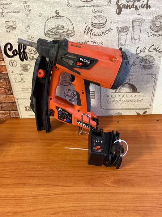 Pistol cuie Pulsa Spit 27P