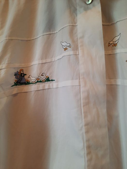 Bluza dama alba cu broderie mărimea 40