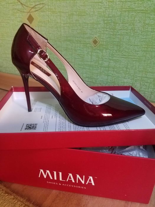 Элегантные туфли 2-х видов, размер 40.