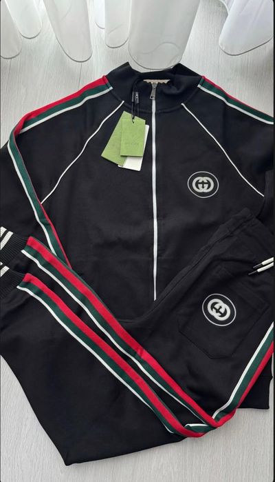 Treninguri și adidași