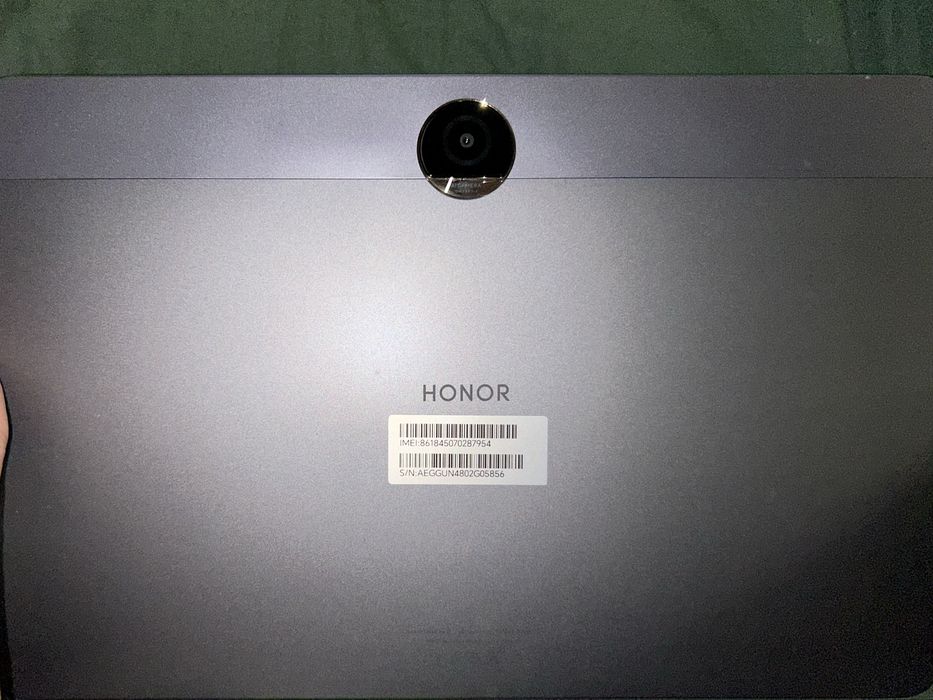 Таблет Honor Pad 9 + 3 кейса
