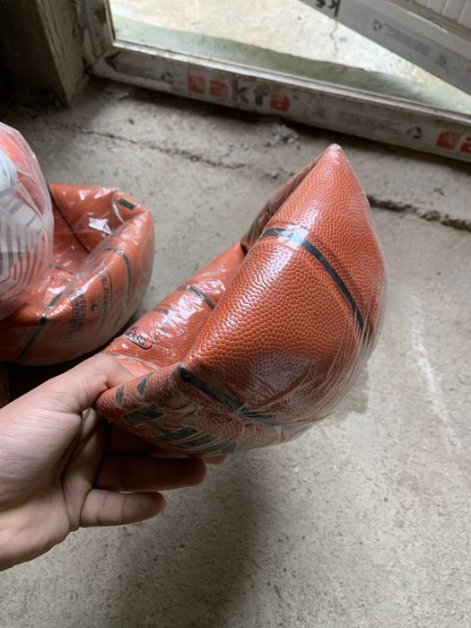 Futbol va baskedbol koptoklari yangi