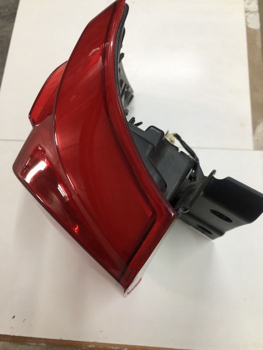 Фонарь тойота 200