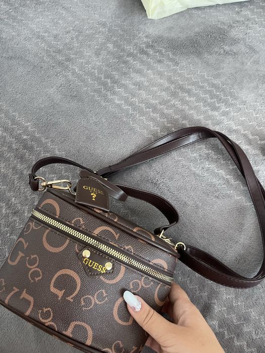 Geanta Guess noua
