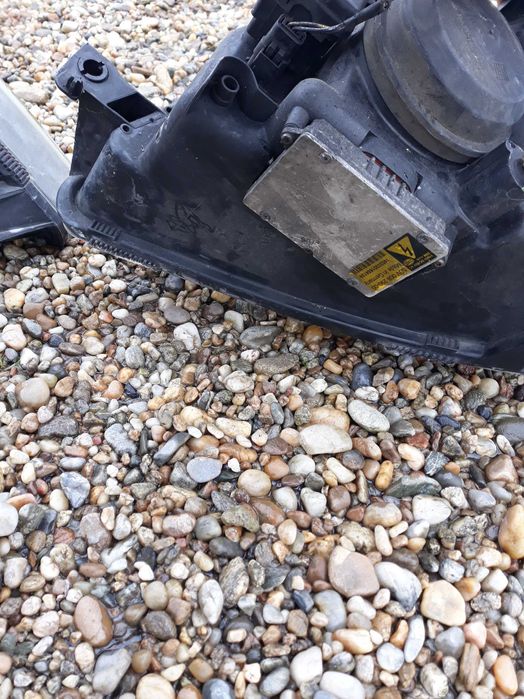 ляв и десен ксенонов фар за рено еспейс 4 RENAULT ESPACE IV XSENON