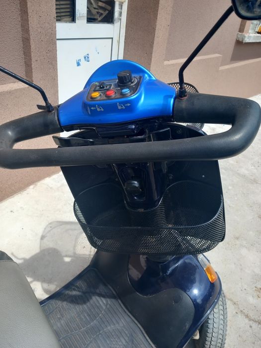 Инвалидна електрическа количка (  четириколка )