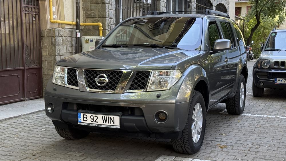 NISSAN Pathfinder