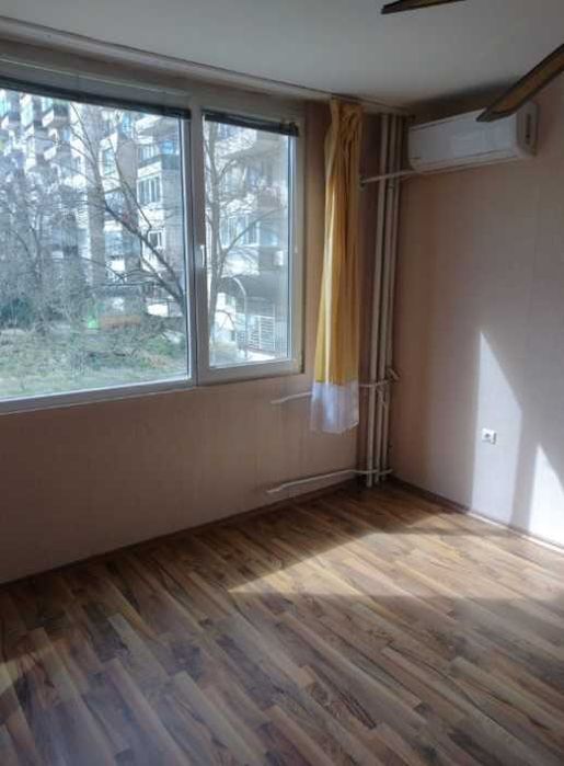 Дава се под наем Едностаен апартамент в София, Център - 28 кв.м за 225 € - Снимка #1